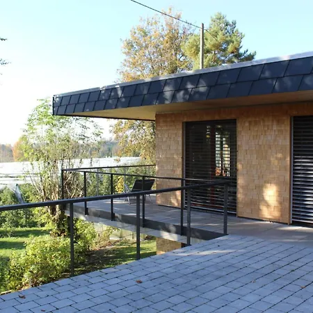 Constance Garden Comfortable *